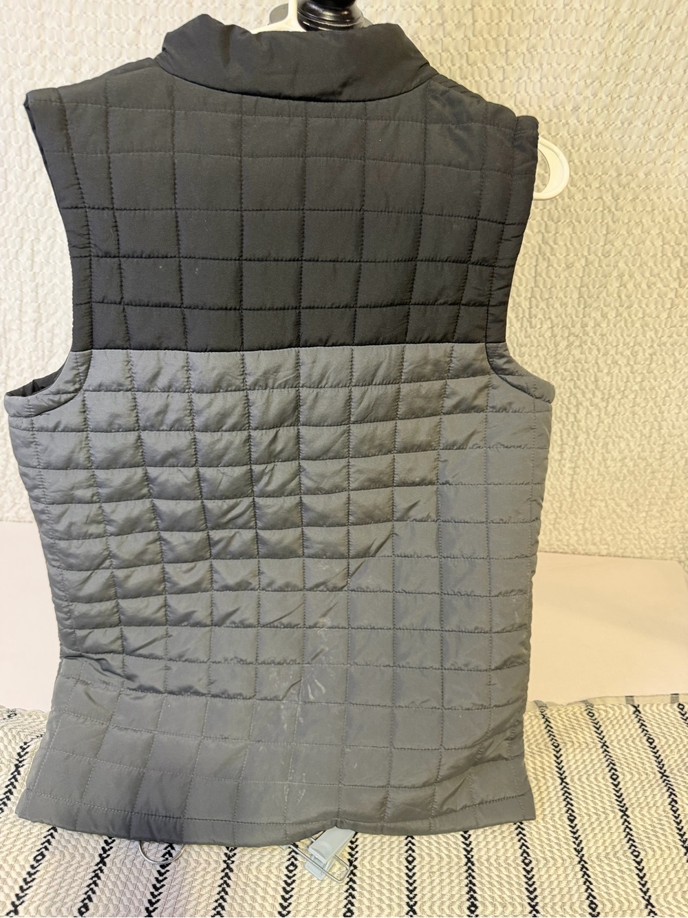 Men's Jacket - Label View - Picture 2 of 4